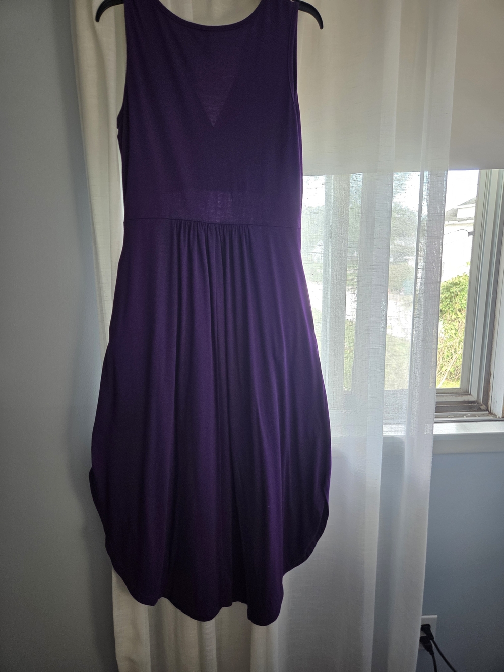 Women’s Maxi Dress - Classic Deep V Style With Pockets
